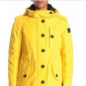 Hailmere Burberry raincoat